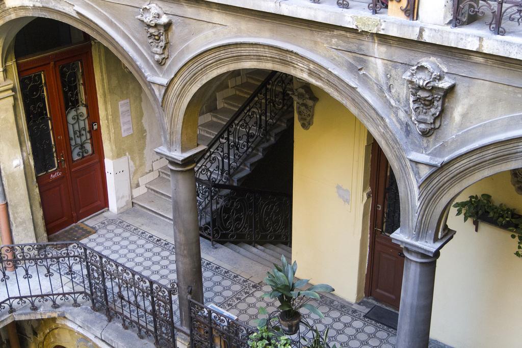 Real Apartments Klauzál Budapest Exterior foto